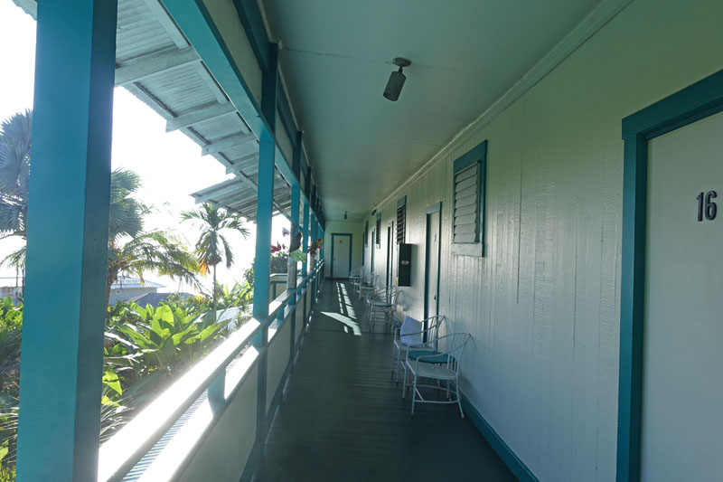 ハワイ島のワイルドジンジャーインホテルの廊下